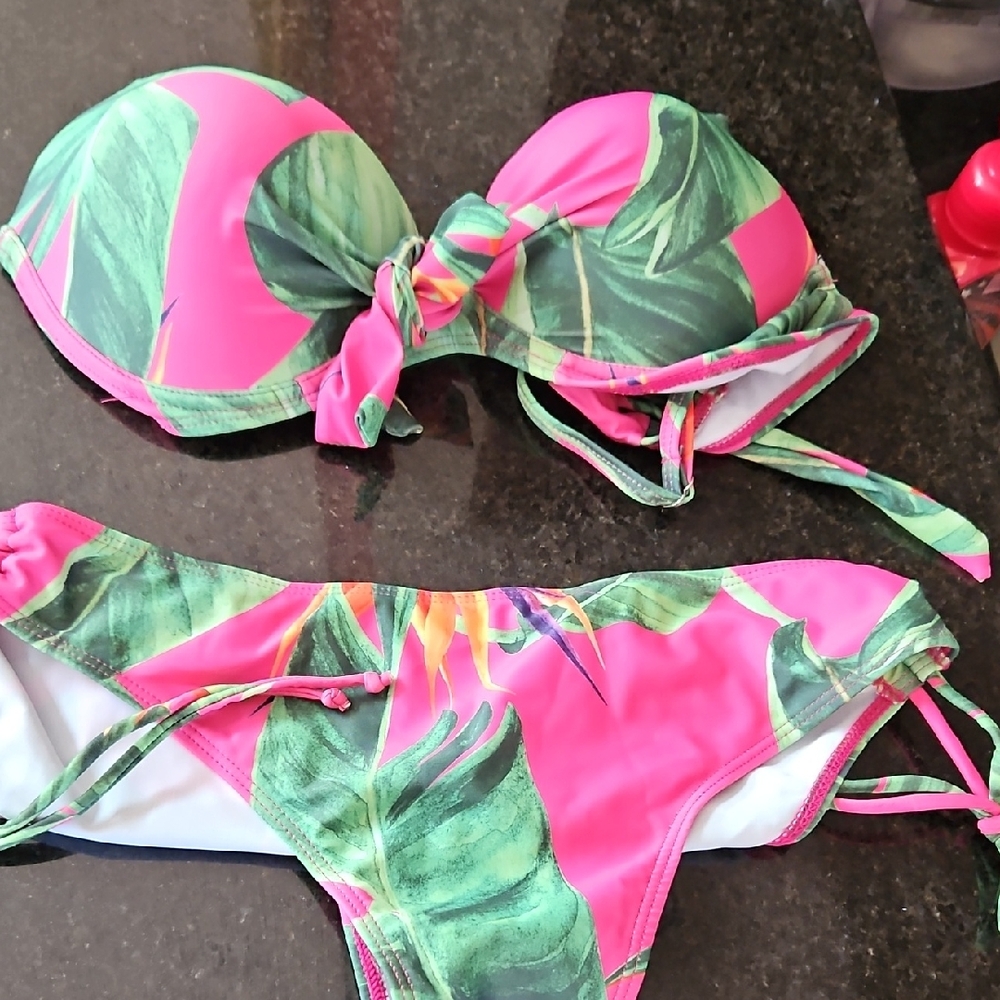 Tropical Leaf Print Bikini Set